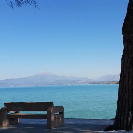 Peschiera Apartment